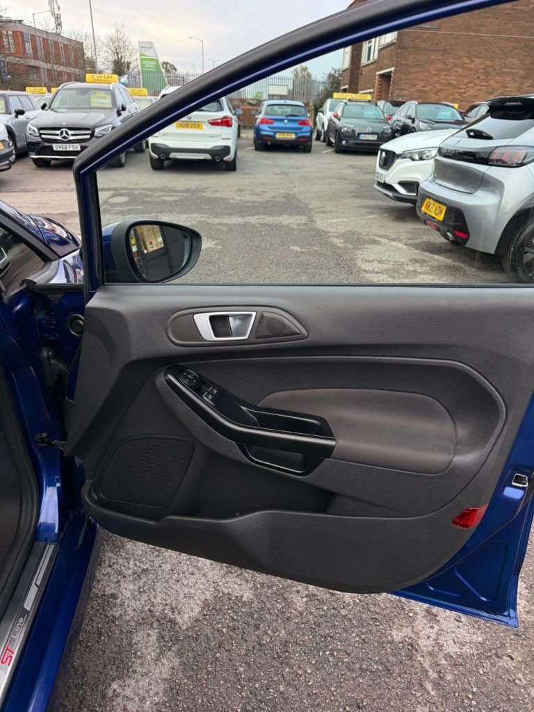 Used Ford Fiesta 2017 for sale - 76768445: Photo 17