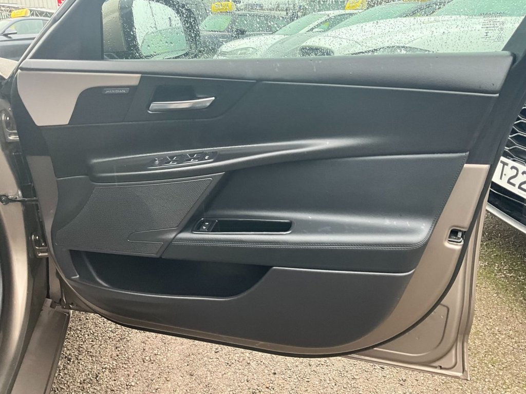 Used Jaguar XE 2016 for sale - 77009787: Photo 17