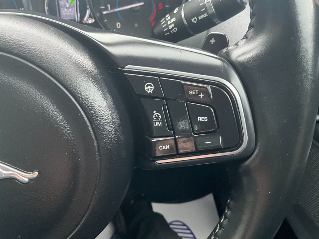 Used Jaguar XE 2016 for sale - 77009787: Photo 25