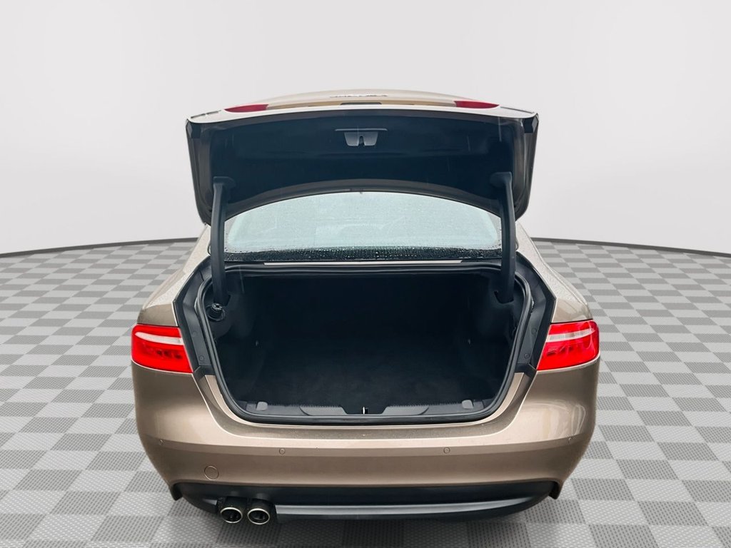 Used Jaguar XE 2016 for sale - 77009787: Photo 37