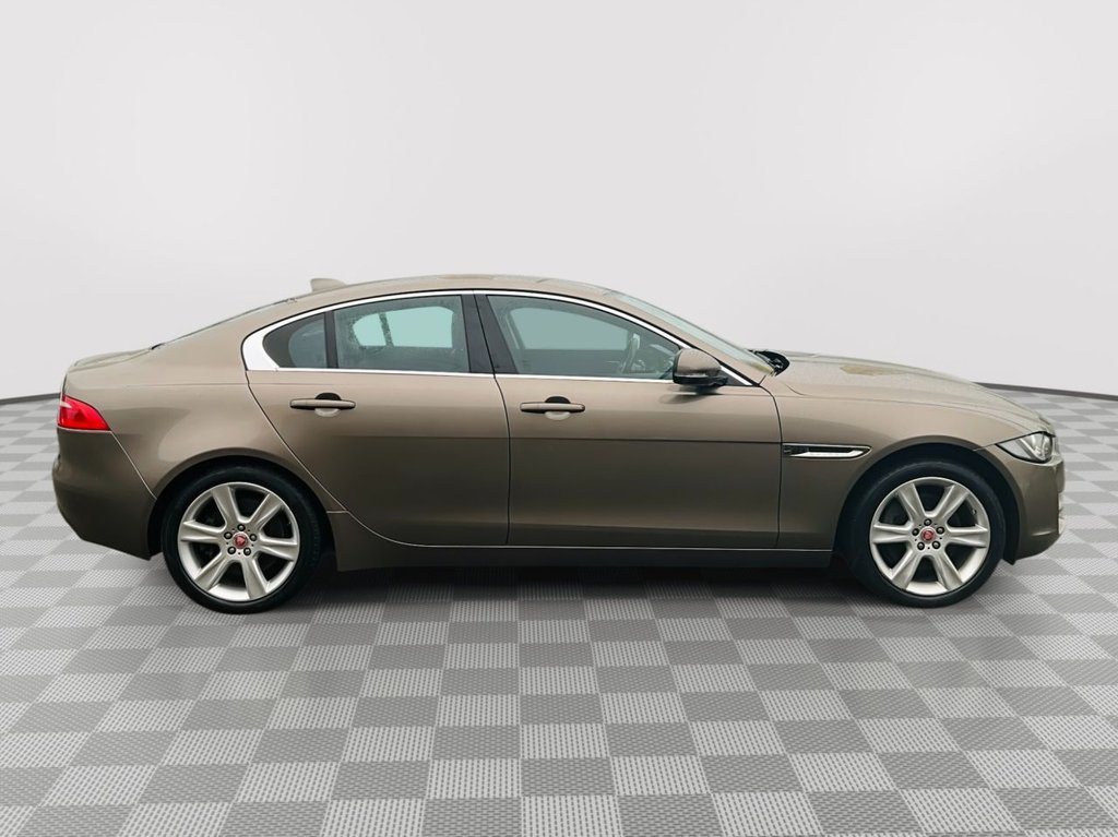 Used Jaguar XE 2016 for sale - 77009787: Photo 5