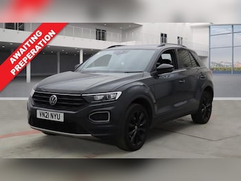 Used Volkswagen T-Roc 2021 for sale - 76546959: Photo