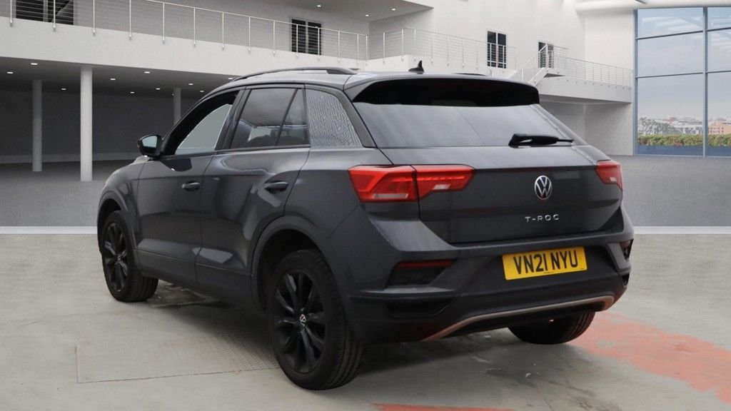 Used Volkswagen T-Roc 2021 for sale - 76546959: Photo 2