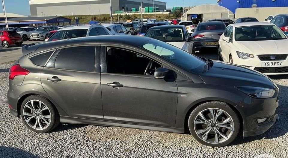 Used Ford Focus 2017 for sale - 77937157: Photo 2