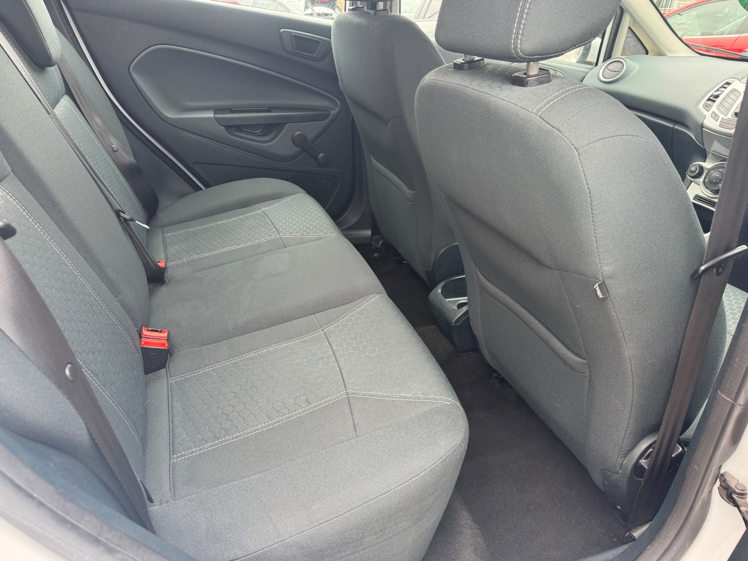 Used Ford Fiesta 2011 for sale - 78092915: Photo 10