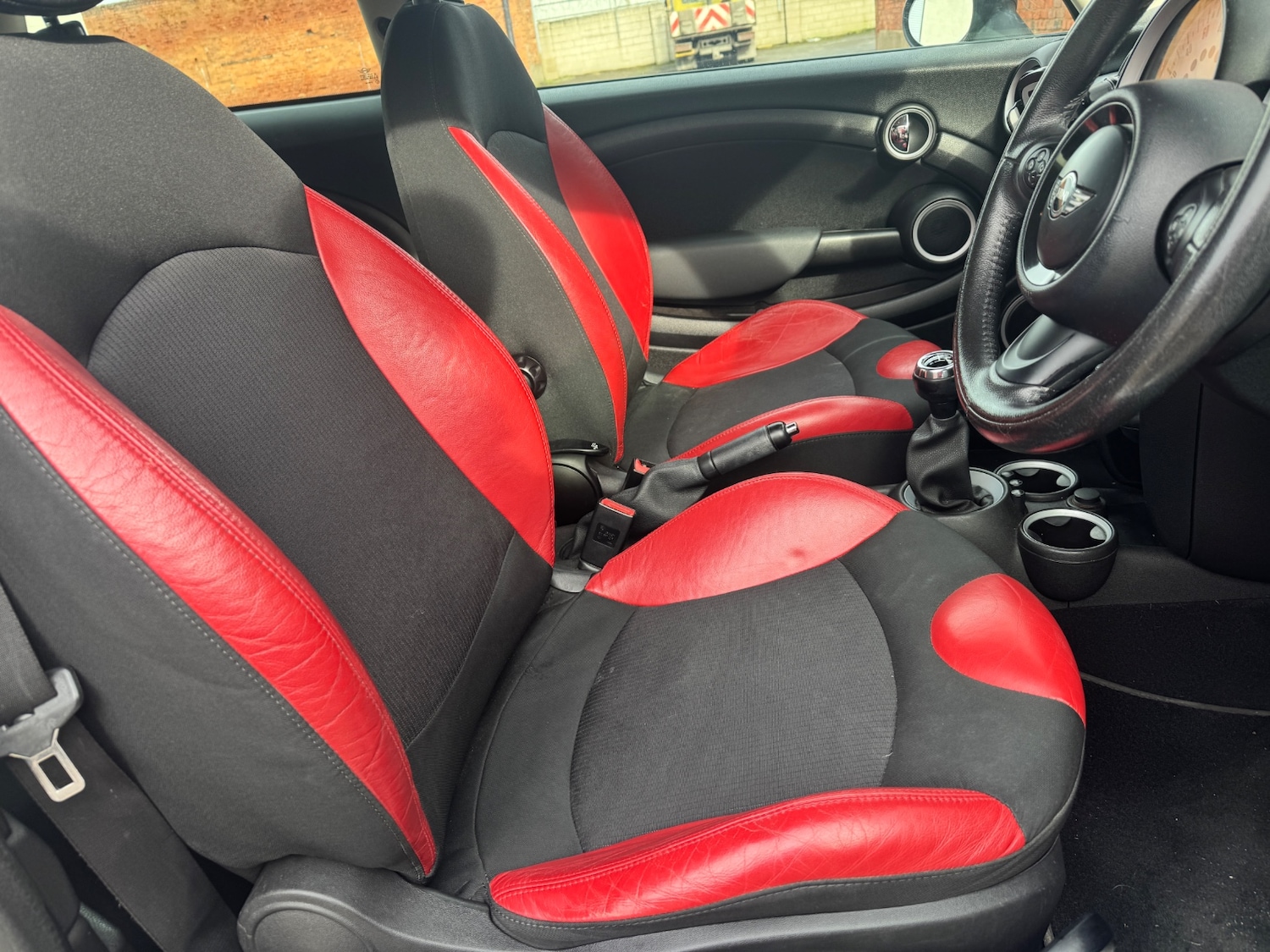 Used MINI Hatch 2011 for sale - 77629249: Photo 4