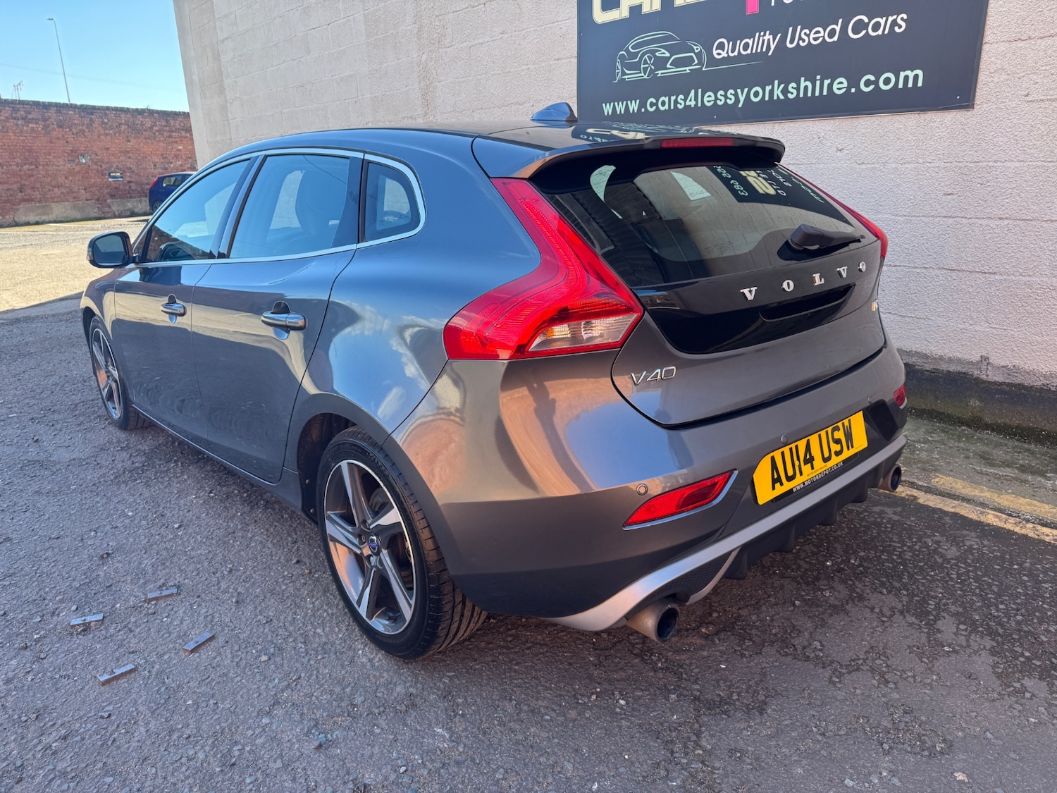 Used Volvo V40 2014 for sale - 78026878: Photo 6