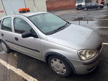 Used Vauxhall Corsa 2005 for sale - 77928870: Photo