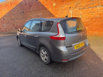 Used Renault Grand Scenic 2010 for sale - 77392152: Photo