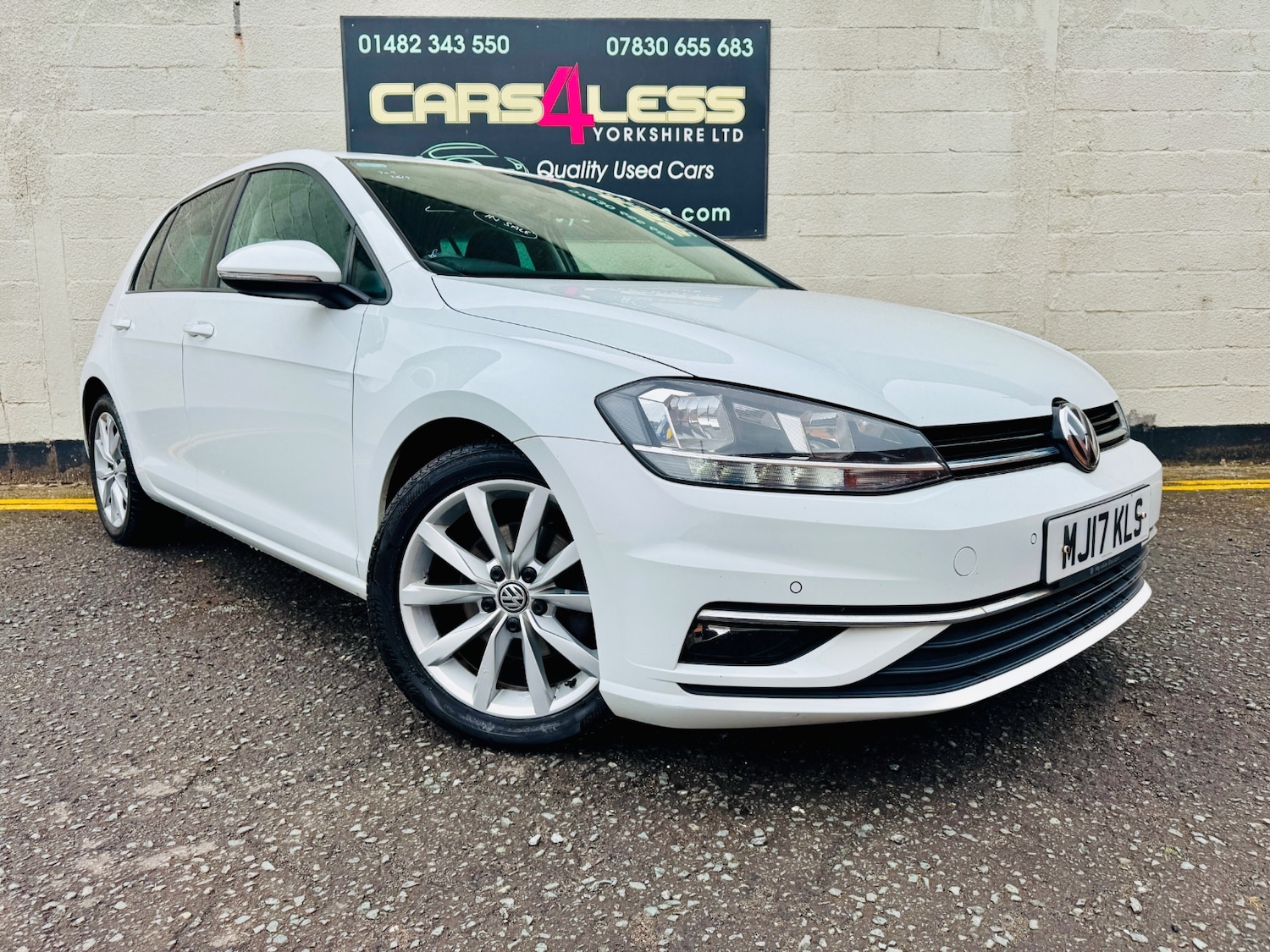 Used Volkswagen Golf 2017 for sale - 76114419: Photo 1