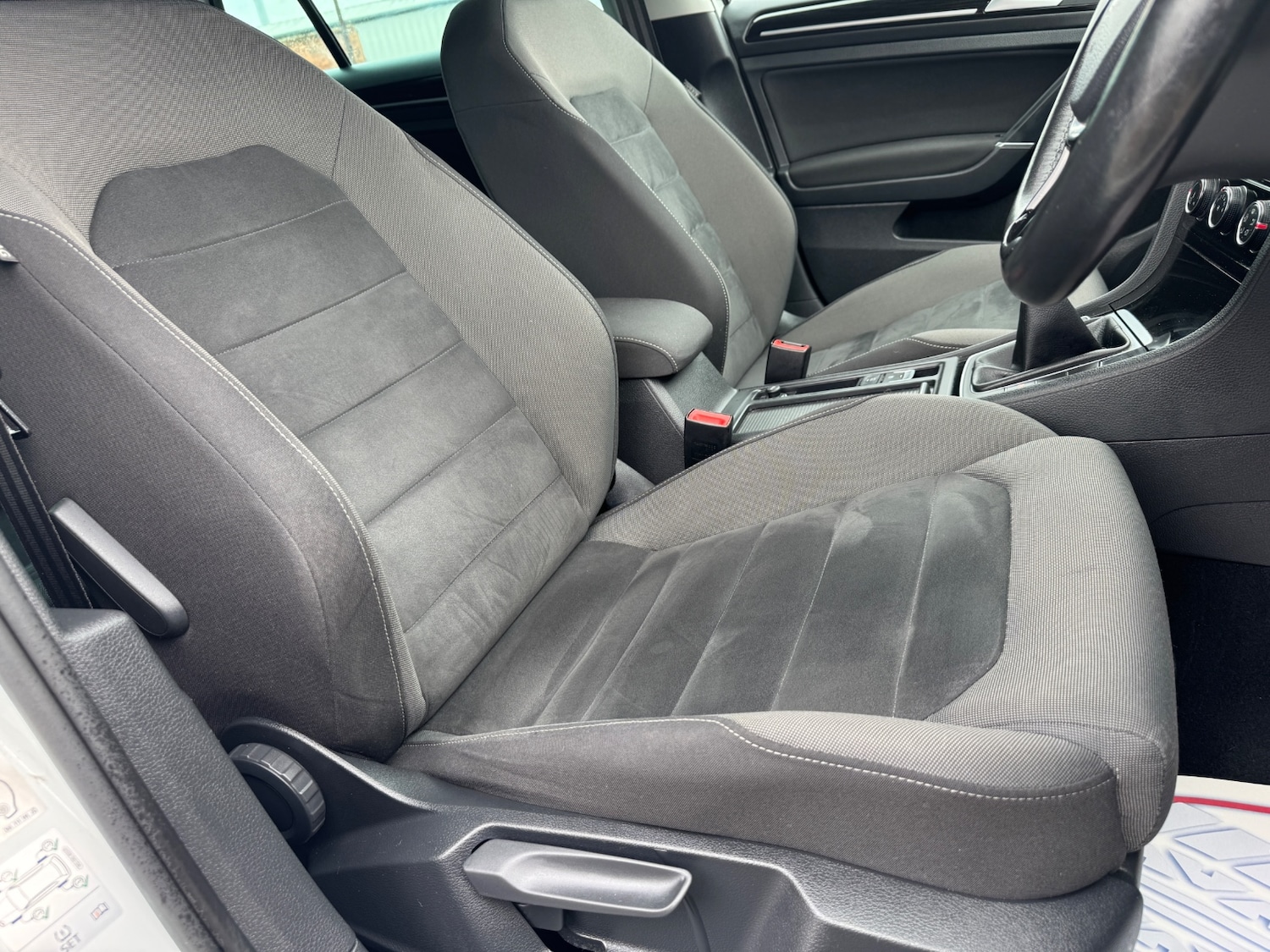 Used Volkswagen Golf 2017 for sale - 76114419: Photo 12