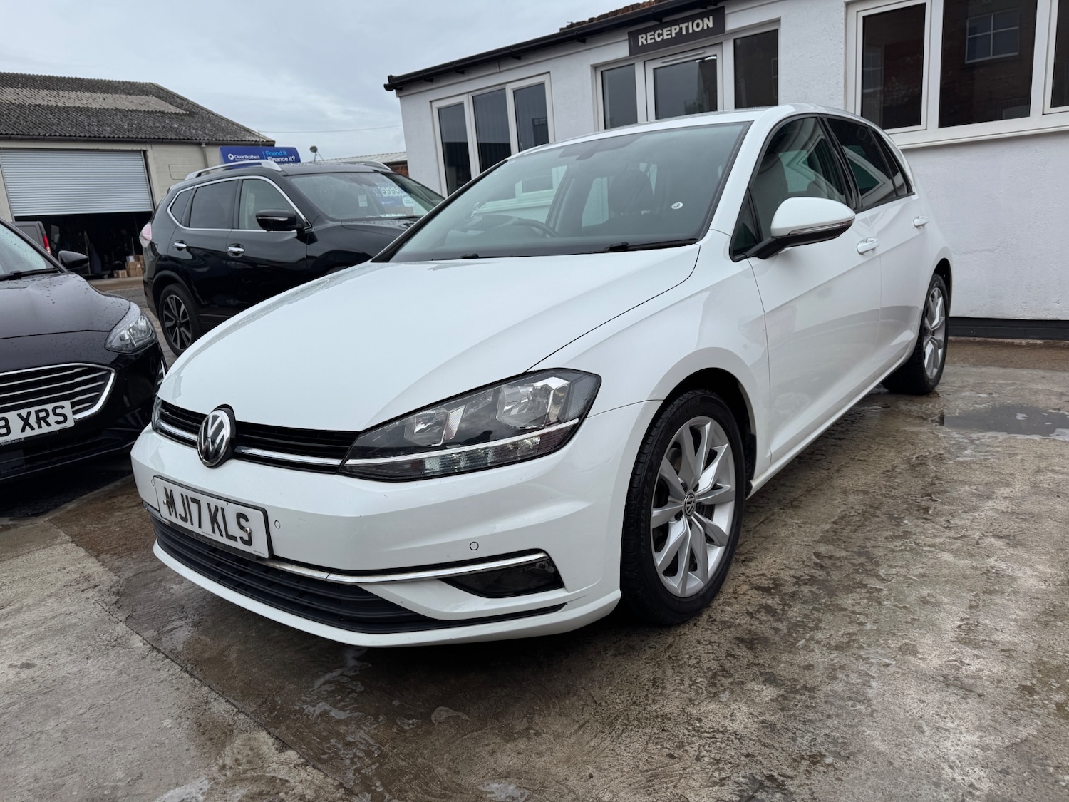 Used Volkswagen Golf 2017 for sale - 76114419: Photo 4