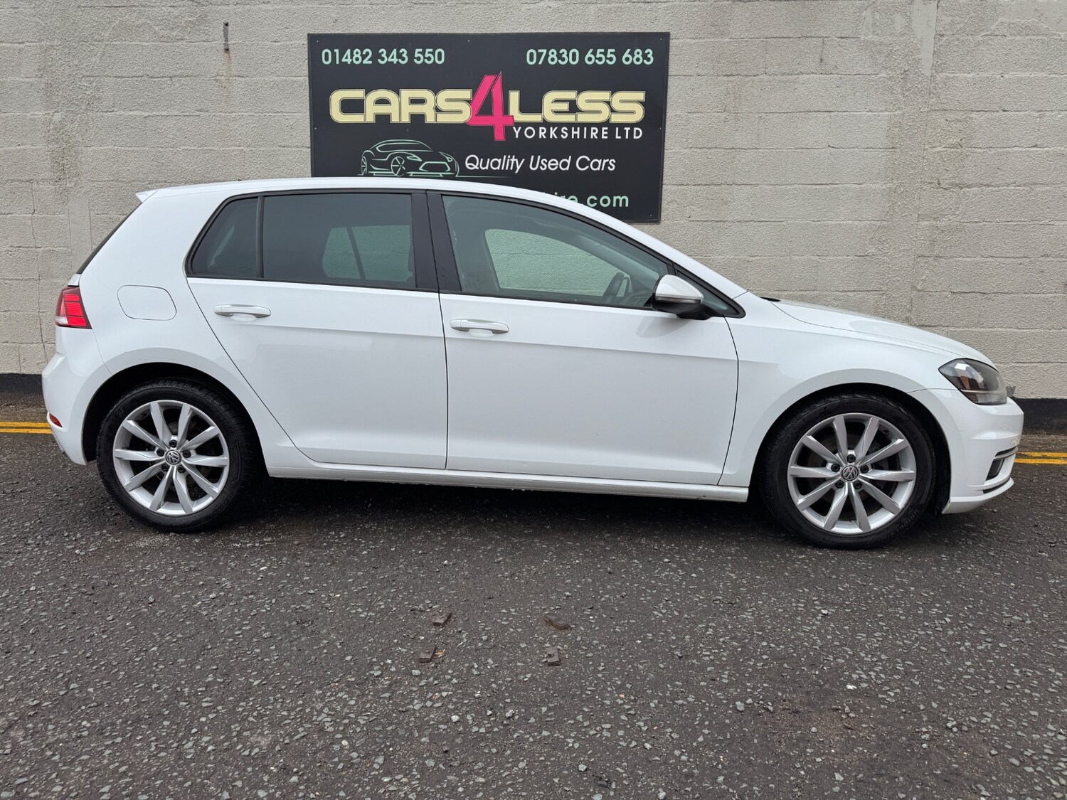 Used Volkswagen Golf 2017 for sale - 76114419: Photo 5