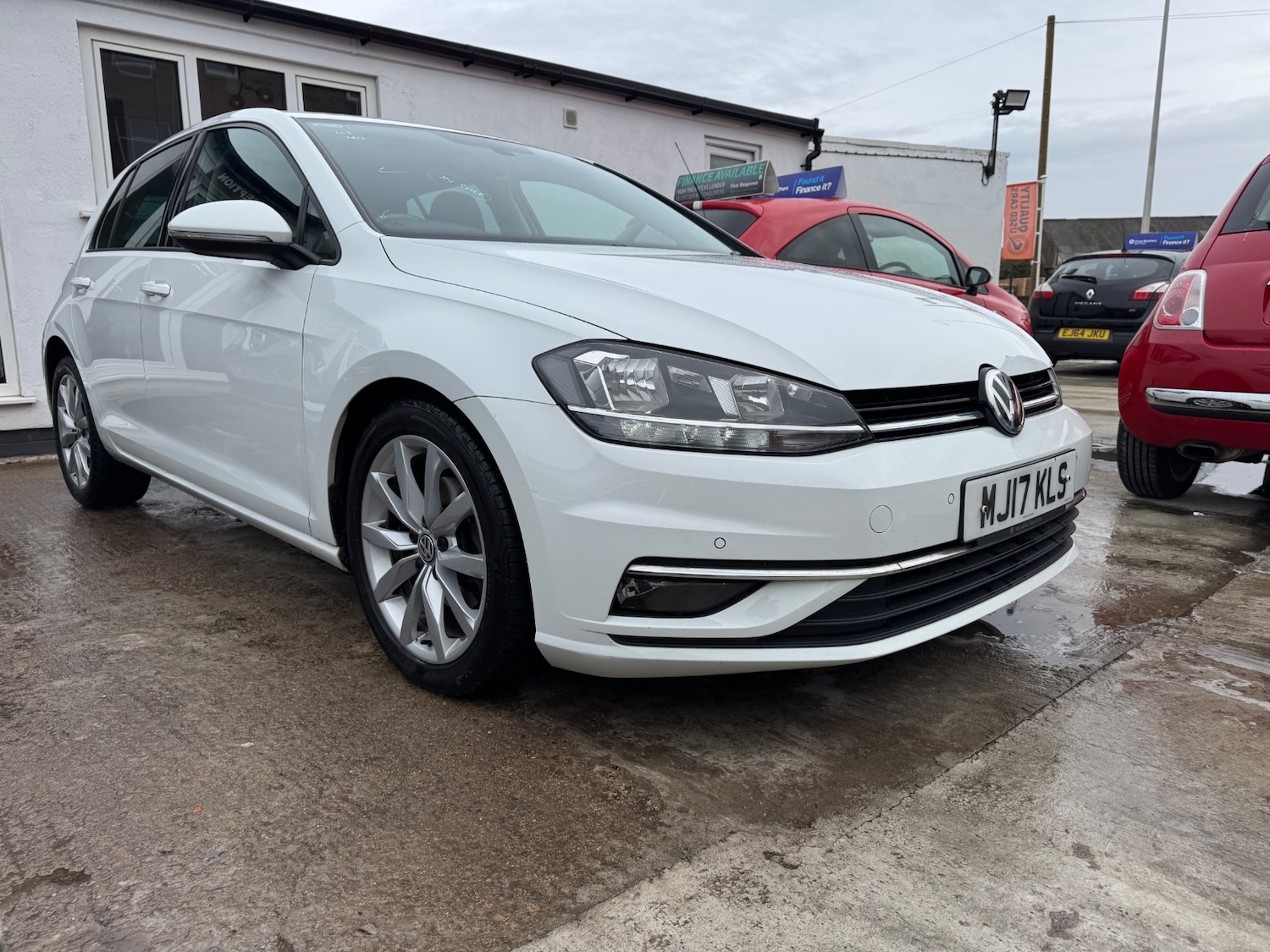 Used Volkswagen Golf 2017 for sale - 76114419: Photo 8