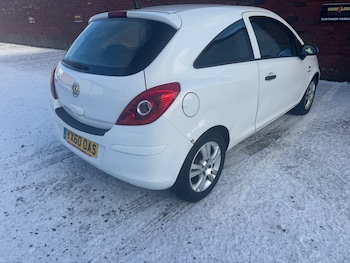 Used Vauxhall Corsa 2010 for sale - 77189433: Photo