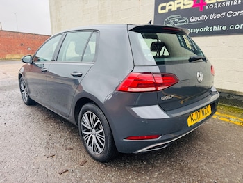 Used Volkswagen Golf 2017 for sale - 77541740: Photo