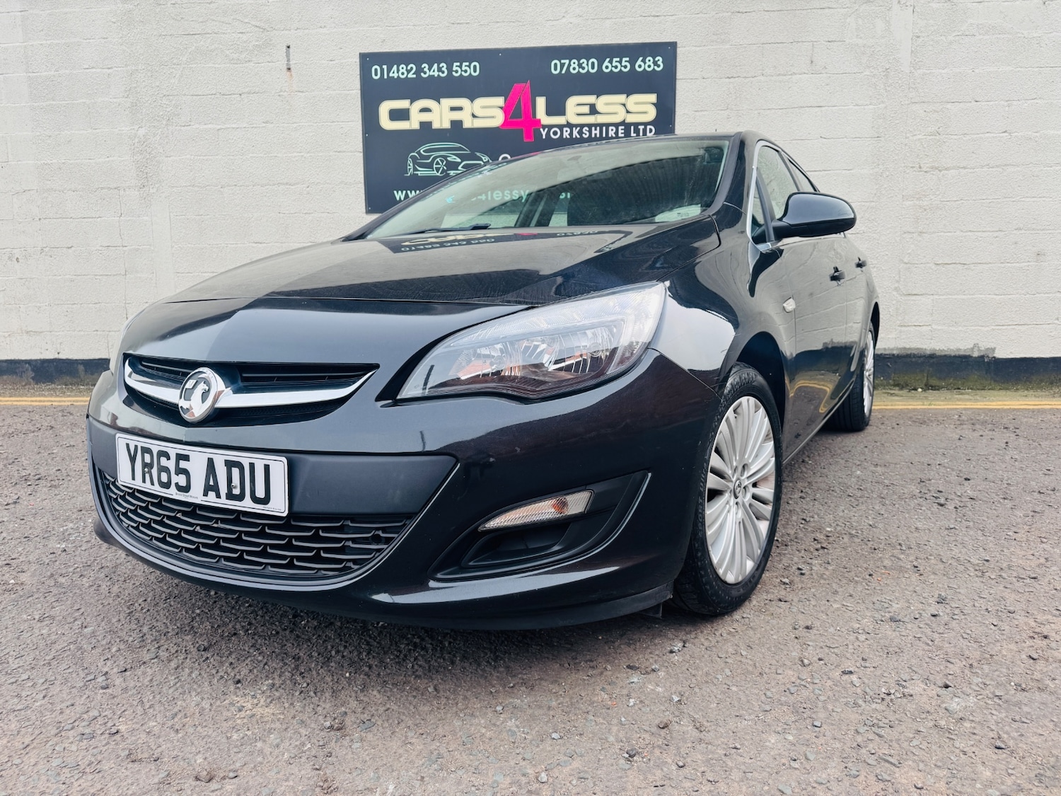 Used Vauxhall Astra 2015 for sale - 77988794: Photo 2