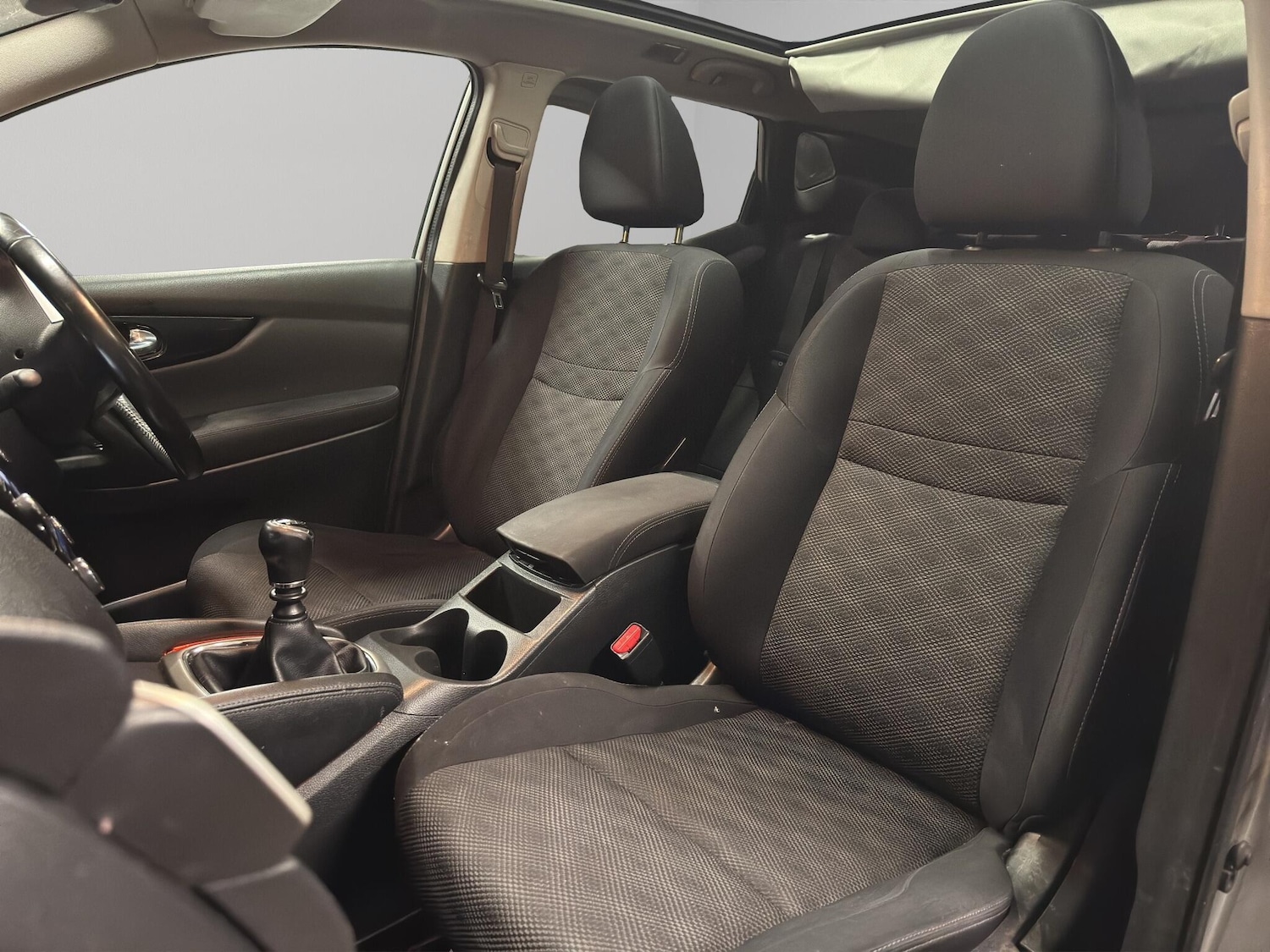 Used Nissan Qashqai 2015 for sale - 76522105: Photo 10