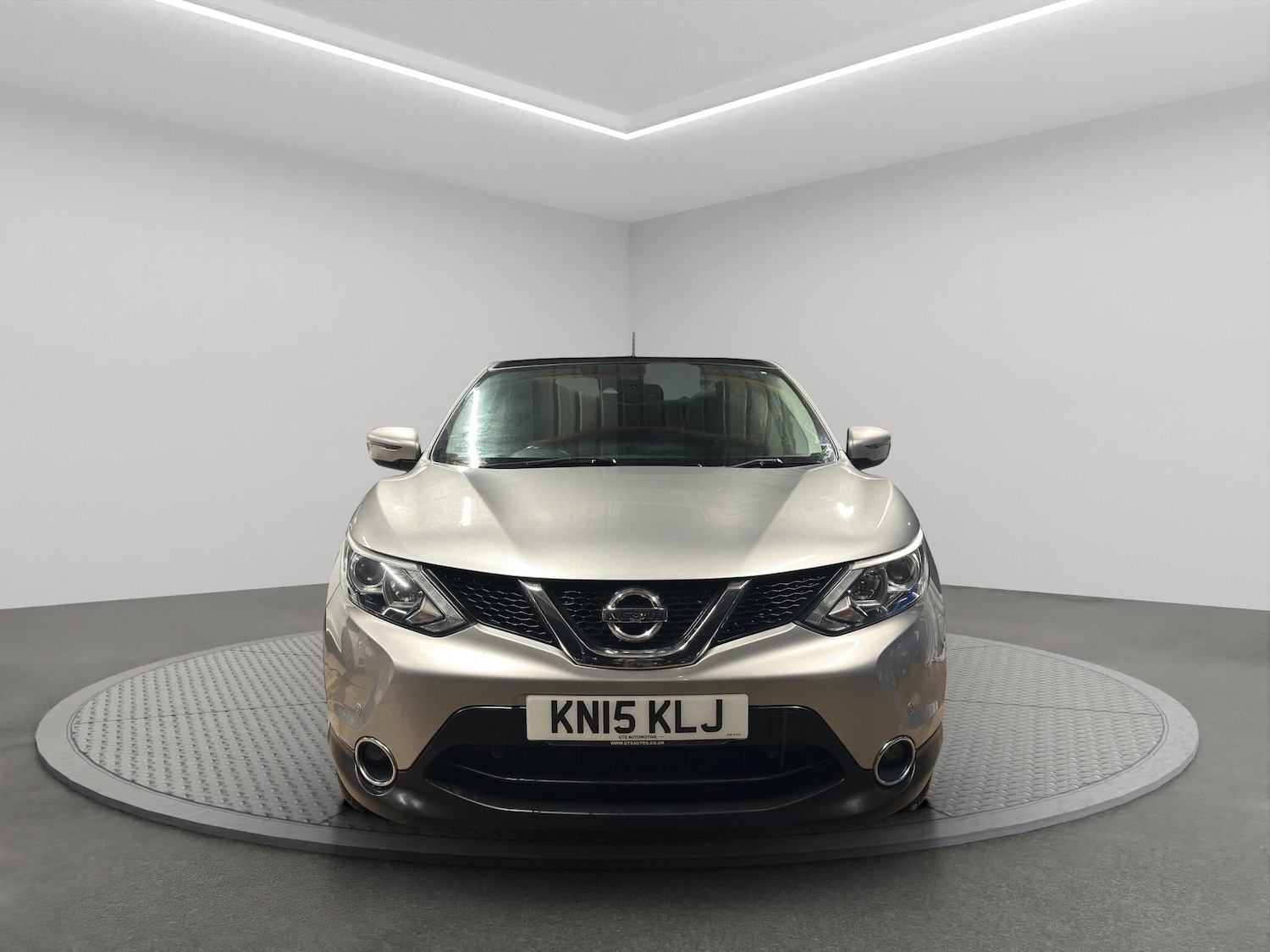 Used Nissan Qashqai 2015 for sale - 76522105: Photo 2