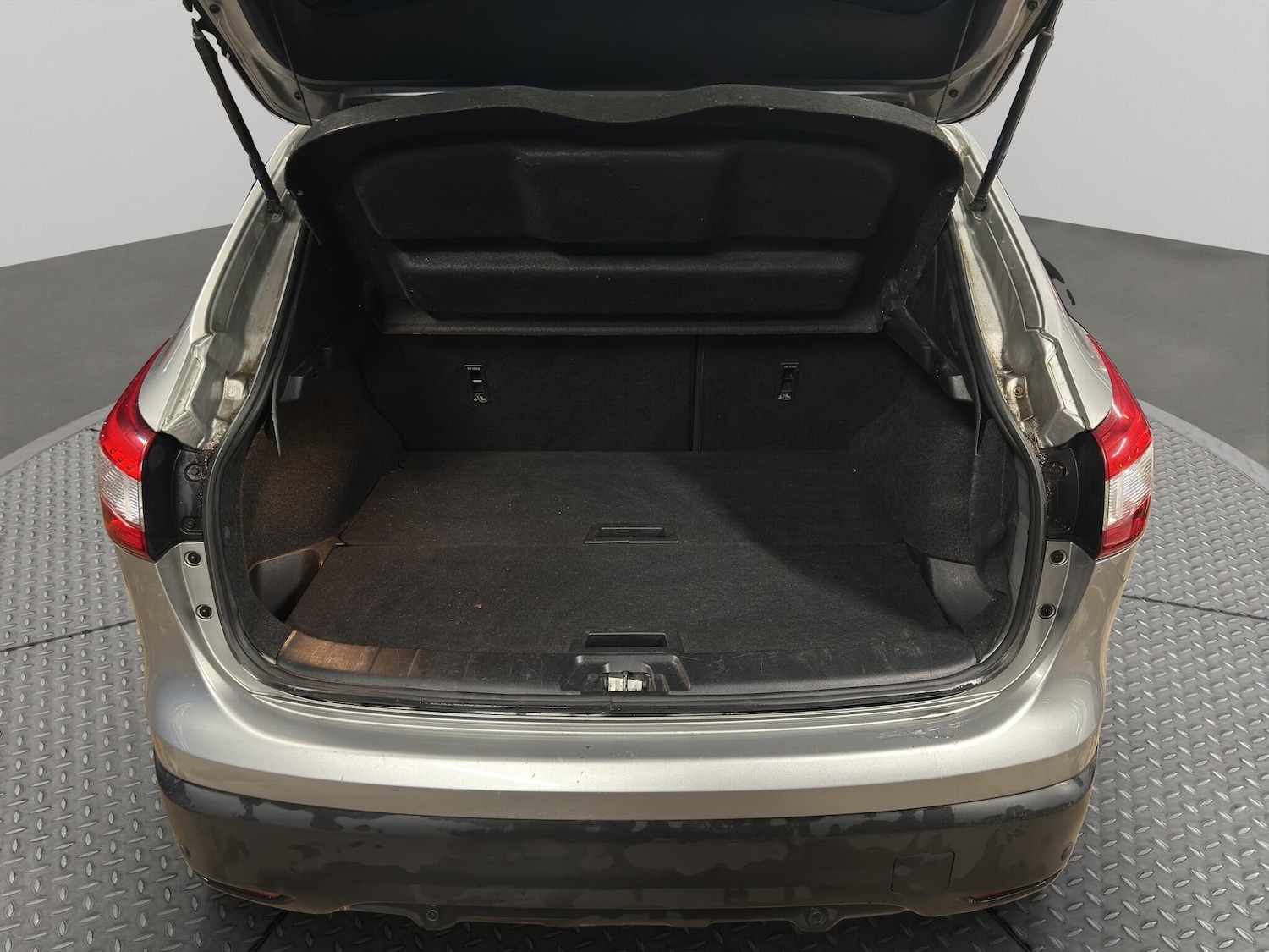 Used Nissan Qashqai 2015 for sale - 76522105: Photo 22