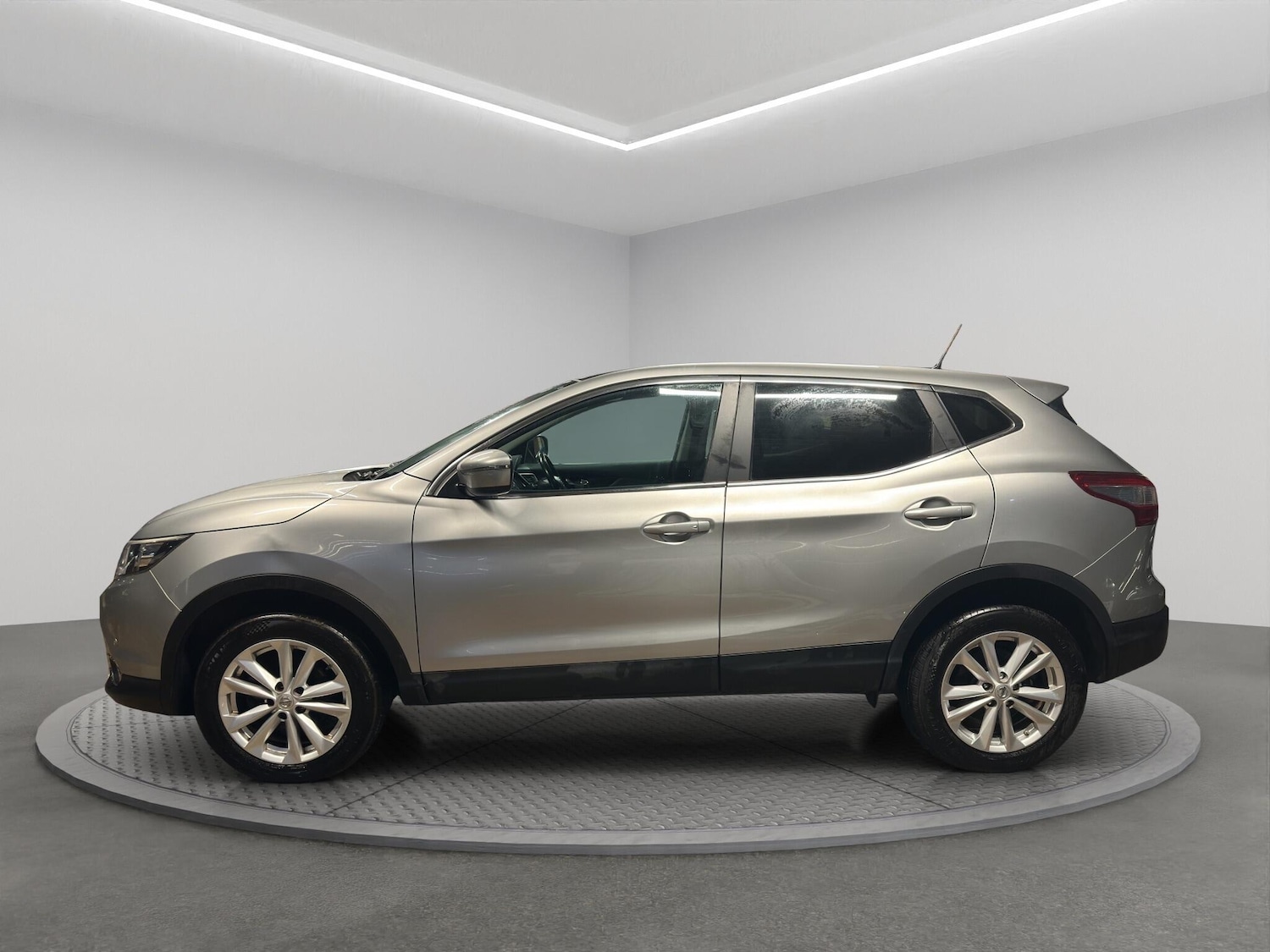 Used Nissan Qashqai 2015 for sale - 76522105: Photo 4