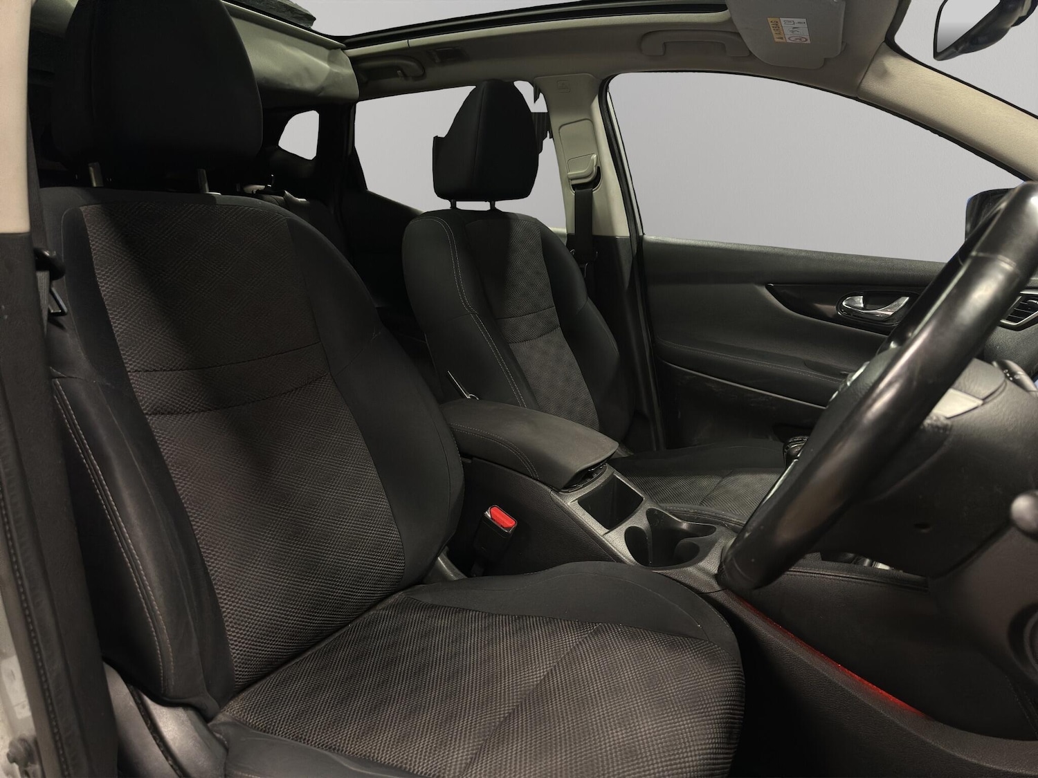 Used Nissan Qashqai 2015 for sale - 76522105: Photo 9