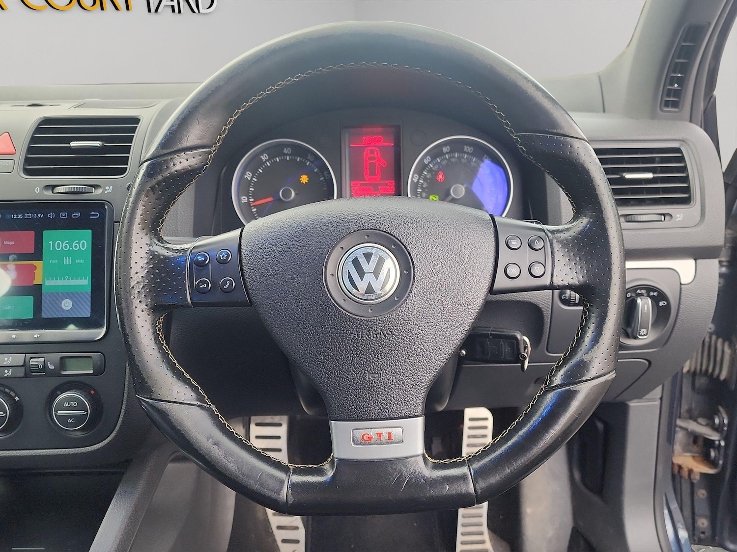 Used Volkswagen Golf 2009 for sale - 76561193: Photo 10