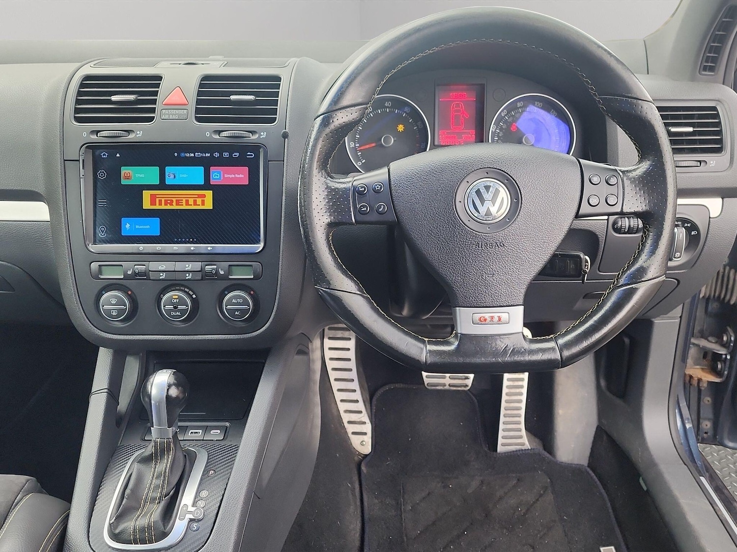 Used Volkswagen Golf 2009 for sale - 76561193: Photo 11