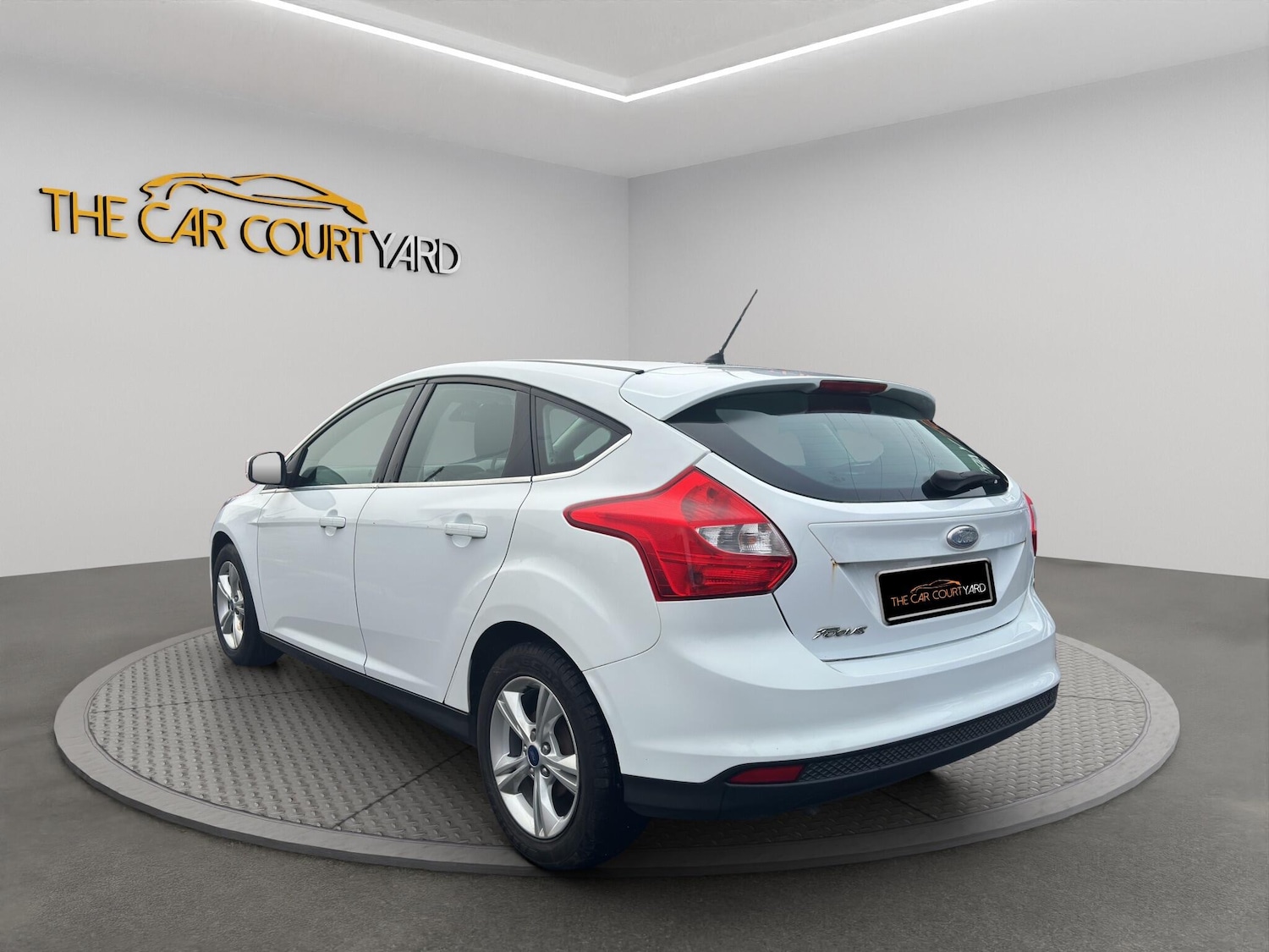 Used Ford Focus 2013 for sale - 76824245: Photo 5