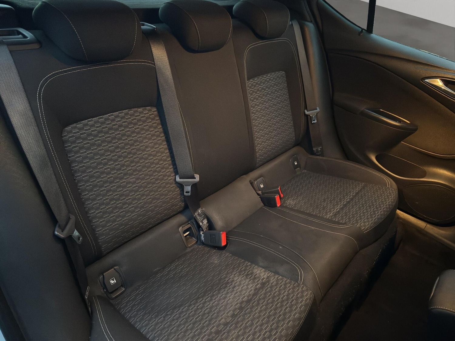 Used Vauxhall Astra for sale - 76727581: Photo 11