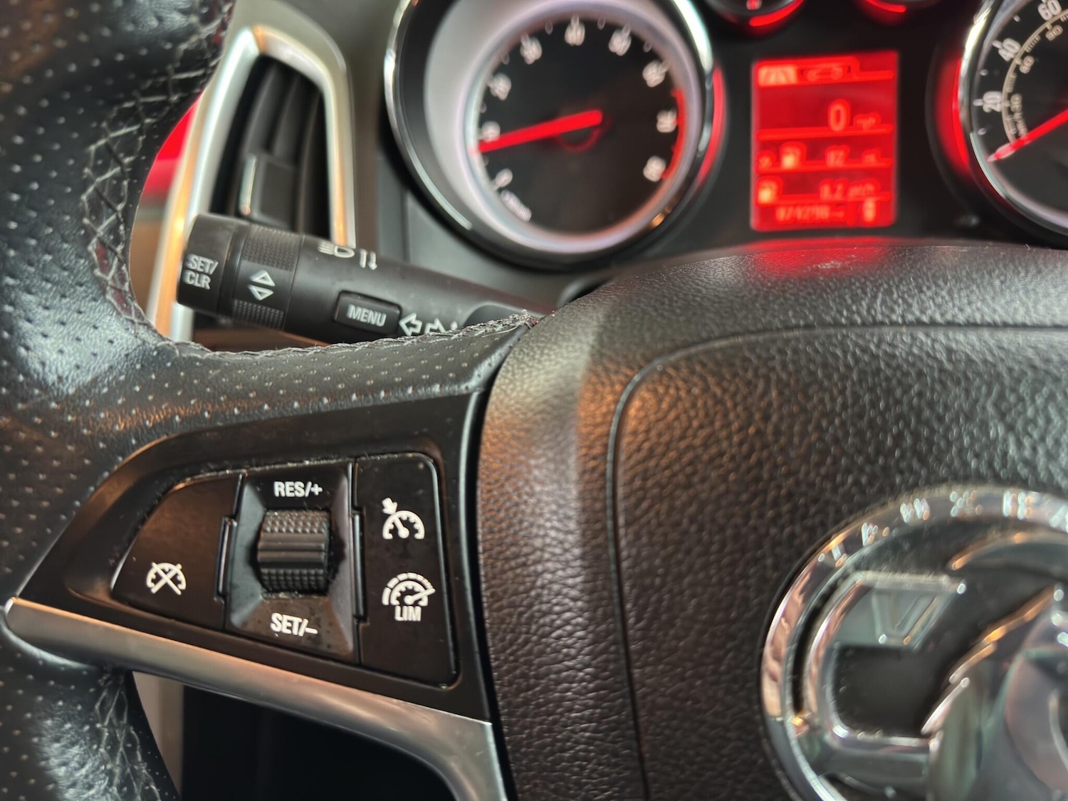 Used Vauxhall Astra 2015 for sale - 76666996: Photo 15