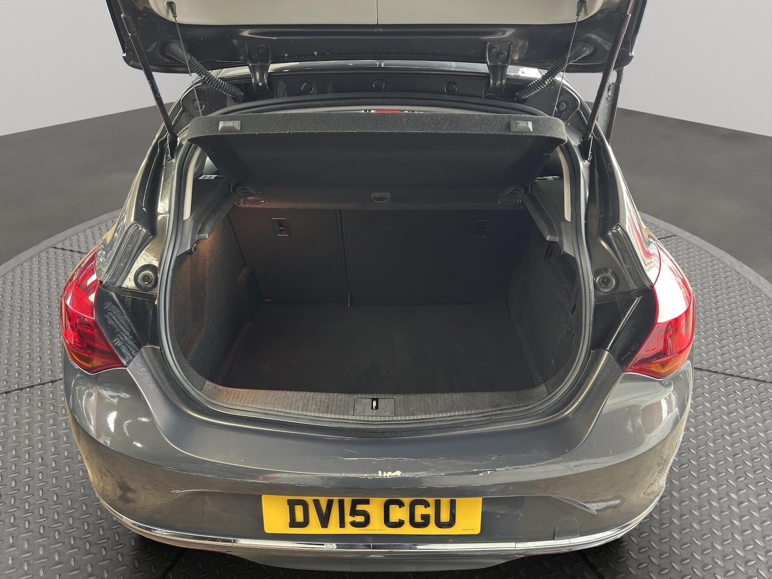 Used Vauxhall Astra 2015 for sale - 76666996: Photo 21