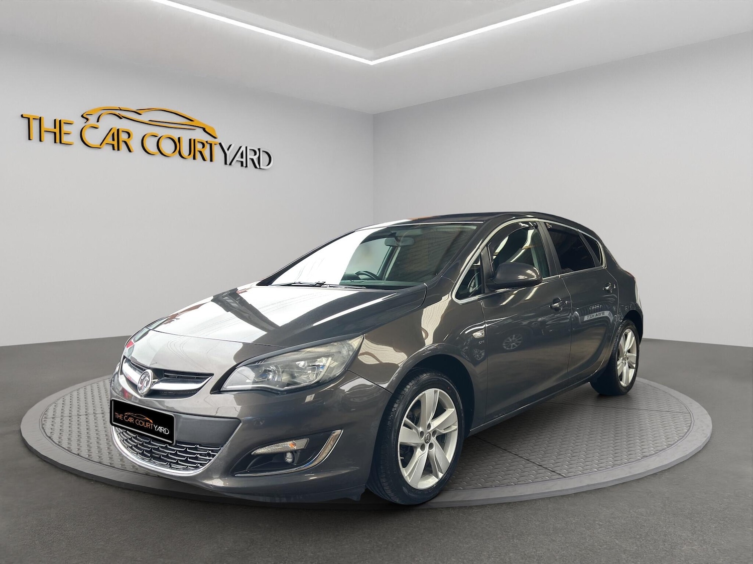 Used Vauxhall Astra 2015 for sale - 76666996: Photo 3