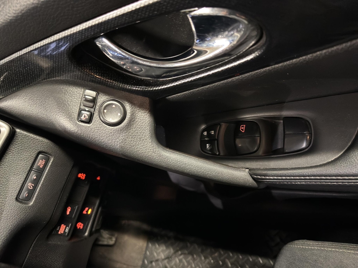 Used Nissan X-Trail 2015 for sale - 76522327: Photo 22