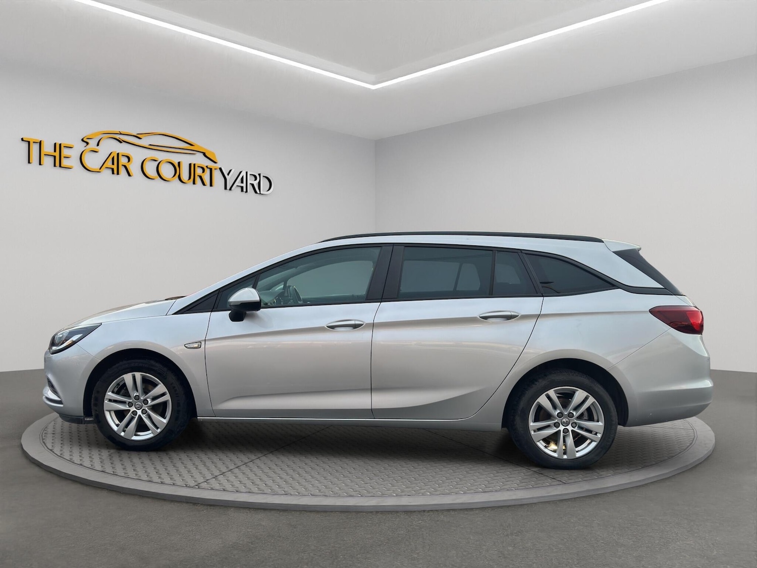 Used Vauxhall Astra 2018 for sale - 77084477: Photo 4