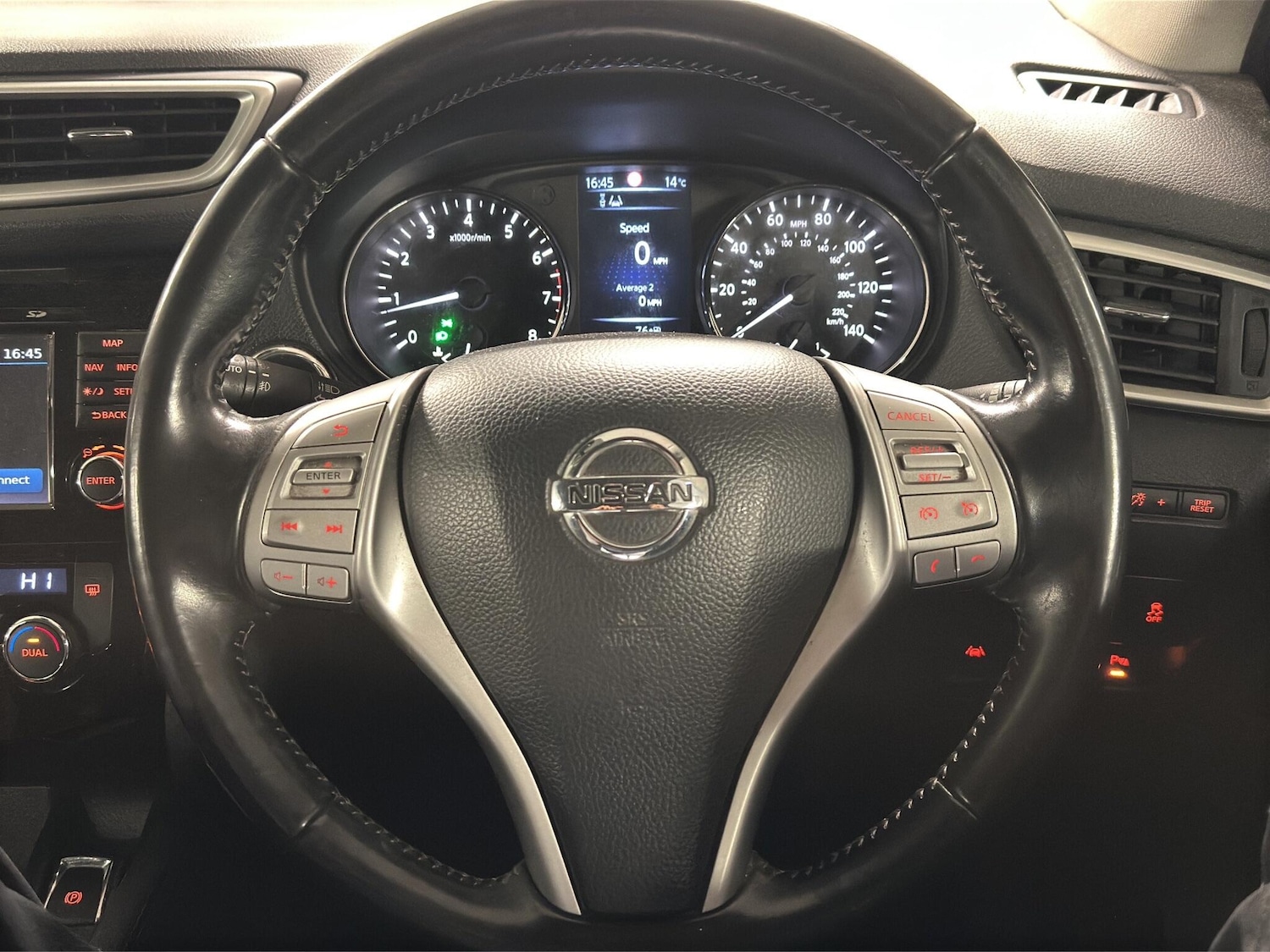 Used Nissan Qashqai 2014 for sale - 77074112: Photo 10