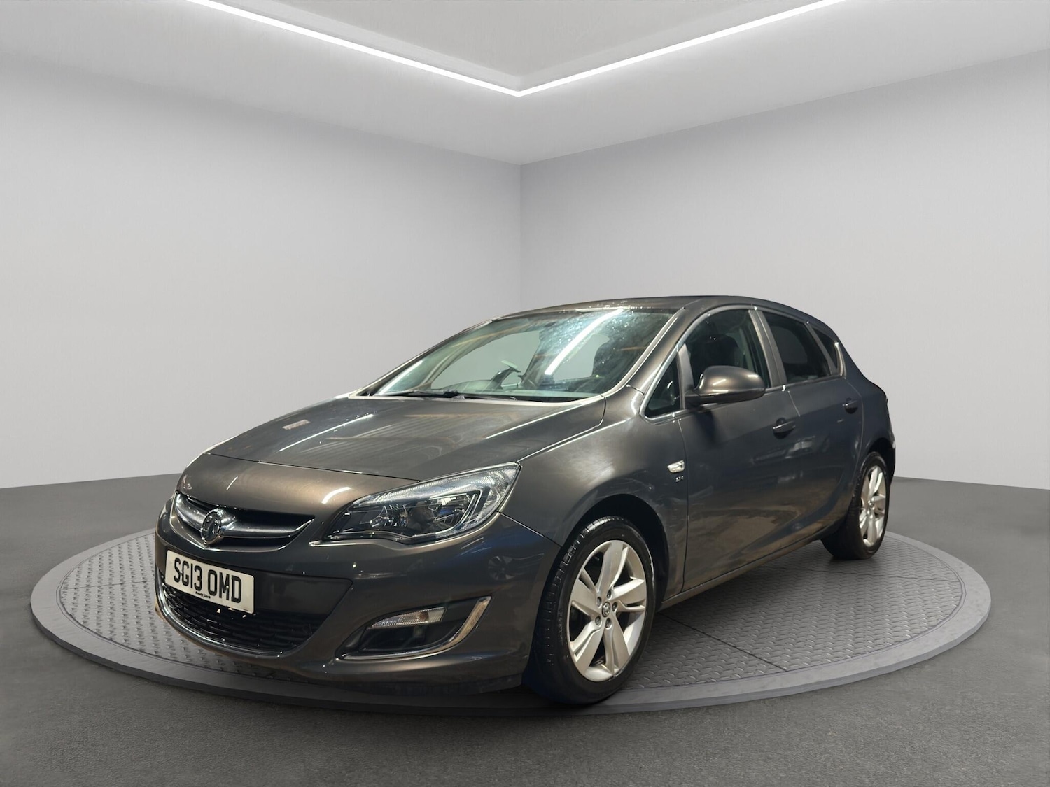 Used Vauxhall Astra 2013 for sale - 76522413: Photo 3