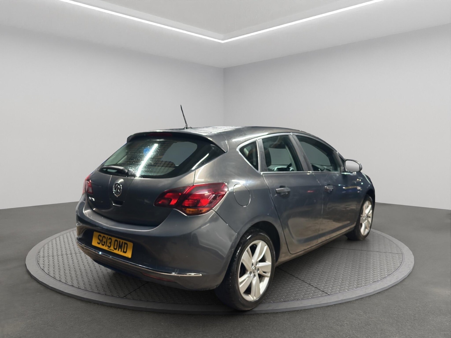 Used Vauxhall Astra 2013 for sale - 76522413: Photo 6