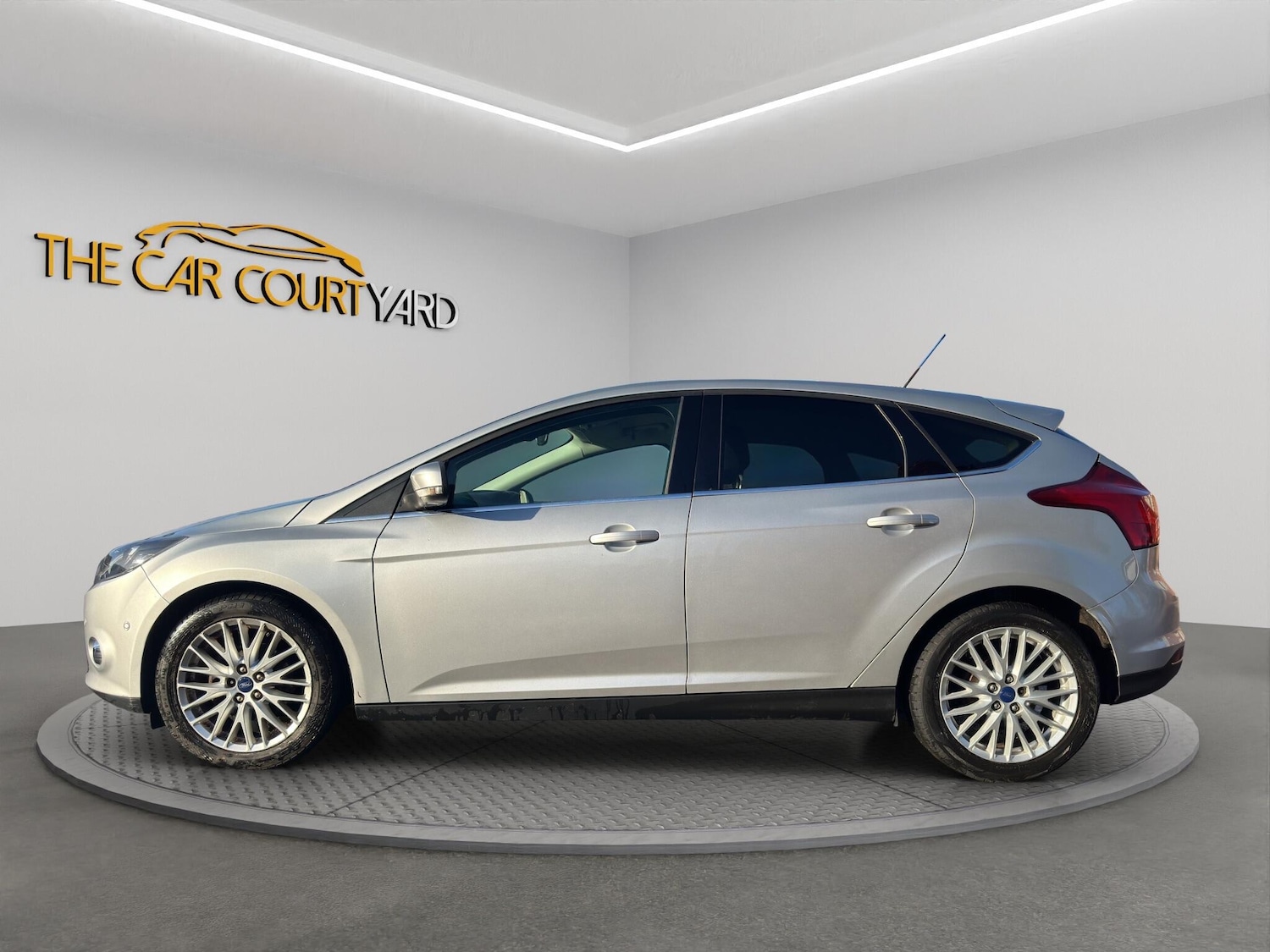 Used Ford Focus 2014 for sale - 77016762: Photo 4