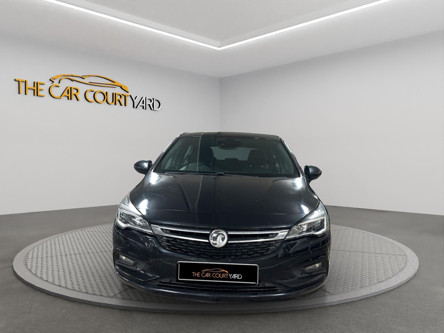 Used Vauxhall Astra 2015 for sale - 76887062: Photo 2