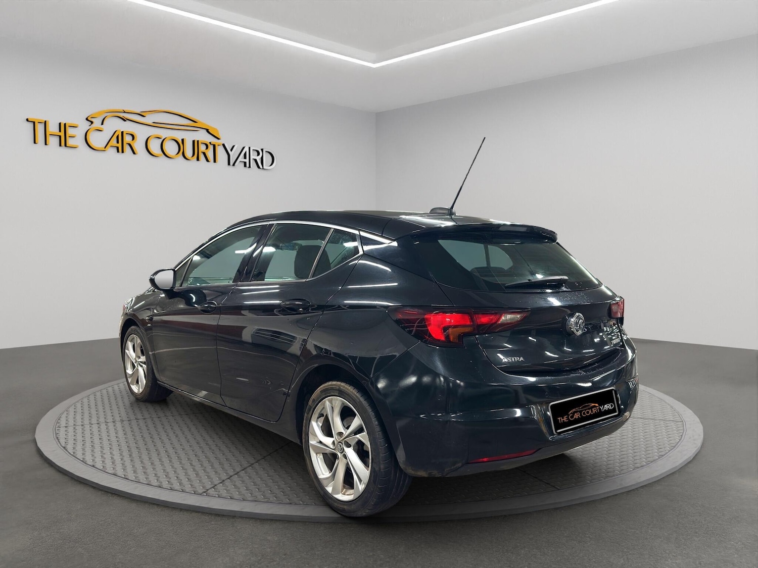 Used Vauxhall Astra 2015 for sale - 76887062: Photo 5