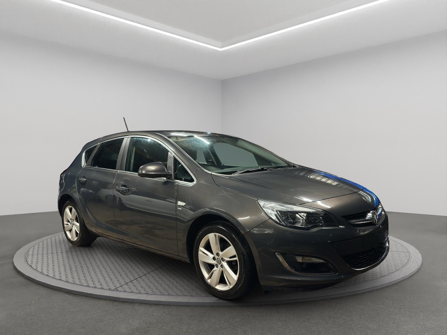 Used Vauxhall Astra 2014 for sale - 76727304: Photo 1