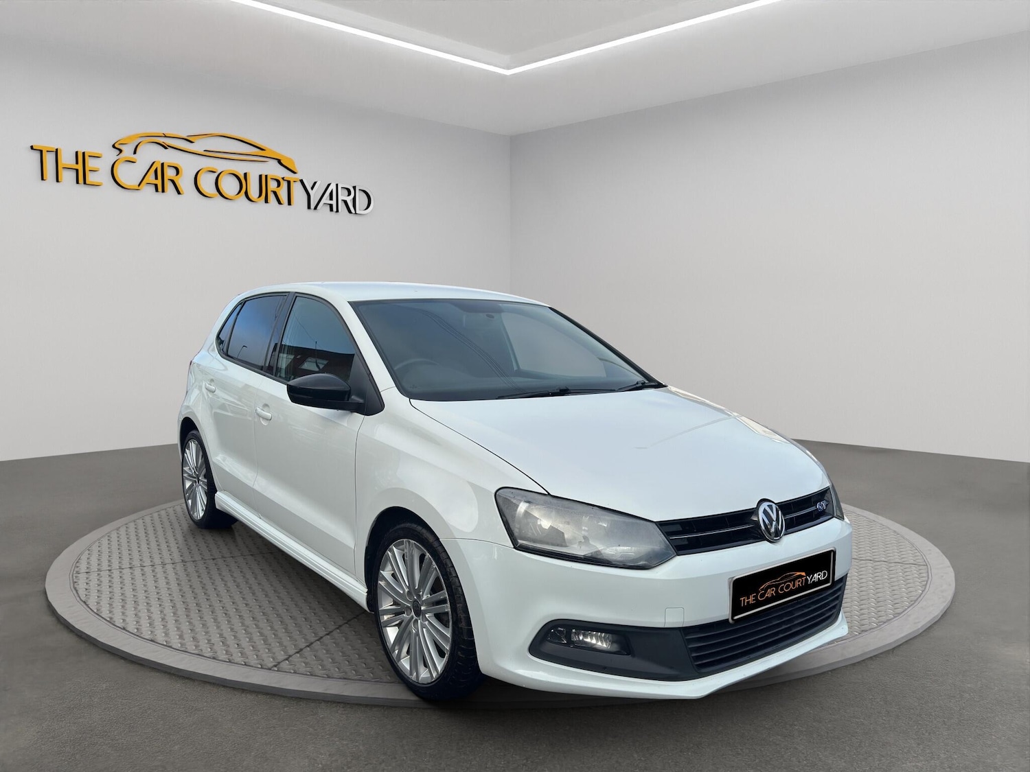 Used Volkswagen Polo 2014 for sale - 76802015: Photo 1