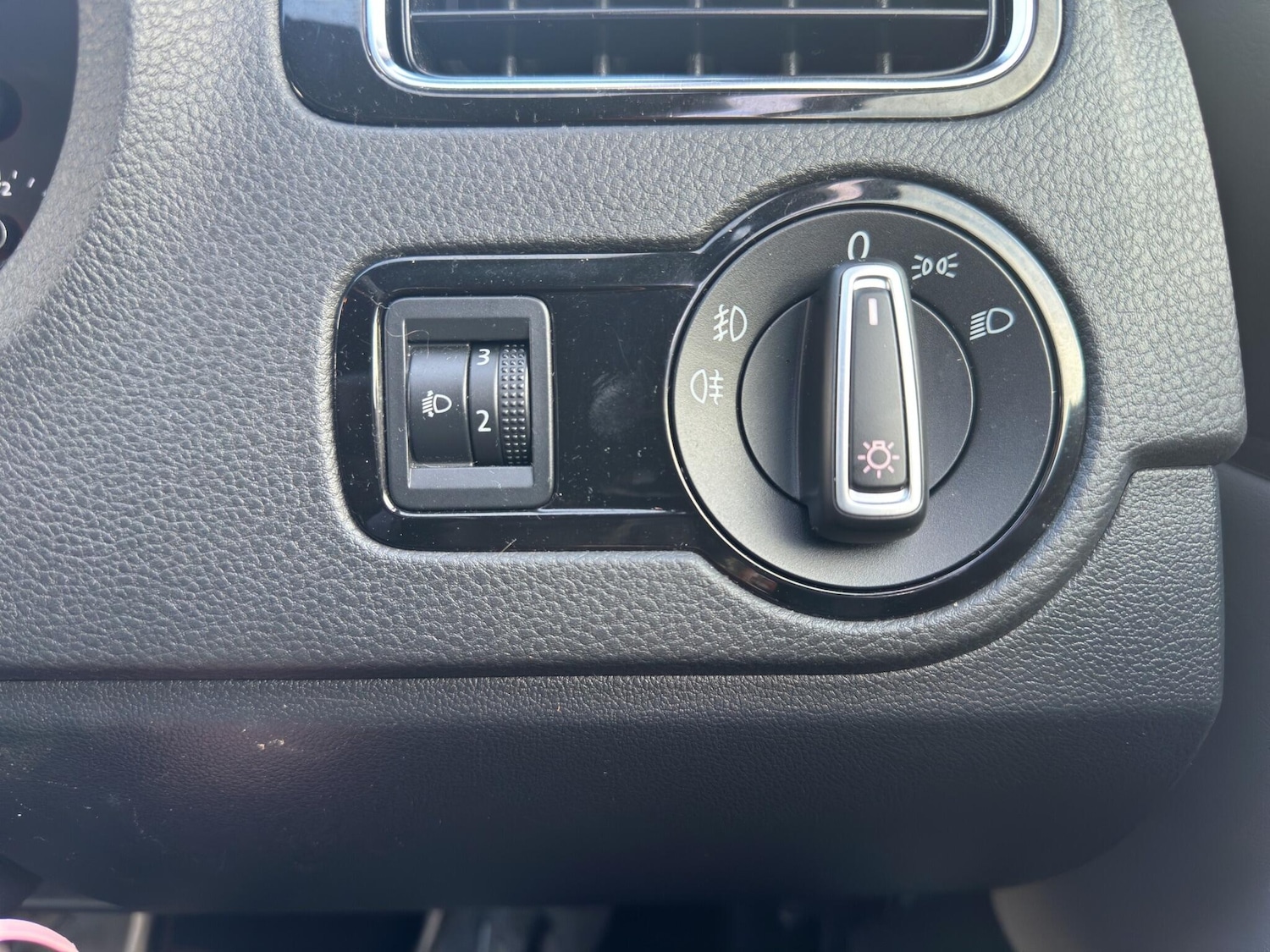 Used Volkswagen Polo 2014 for sale - 76802015: Photo 21