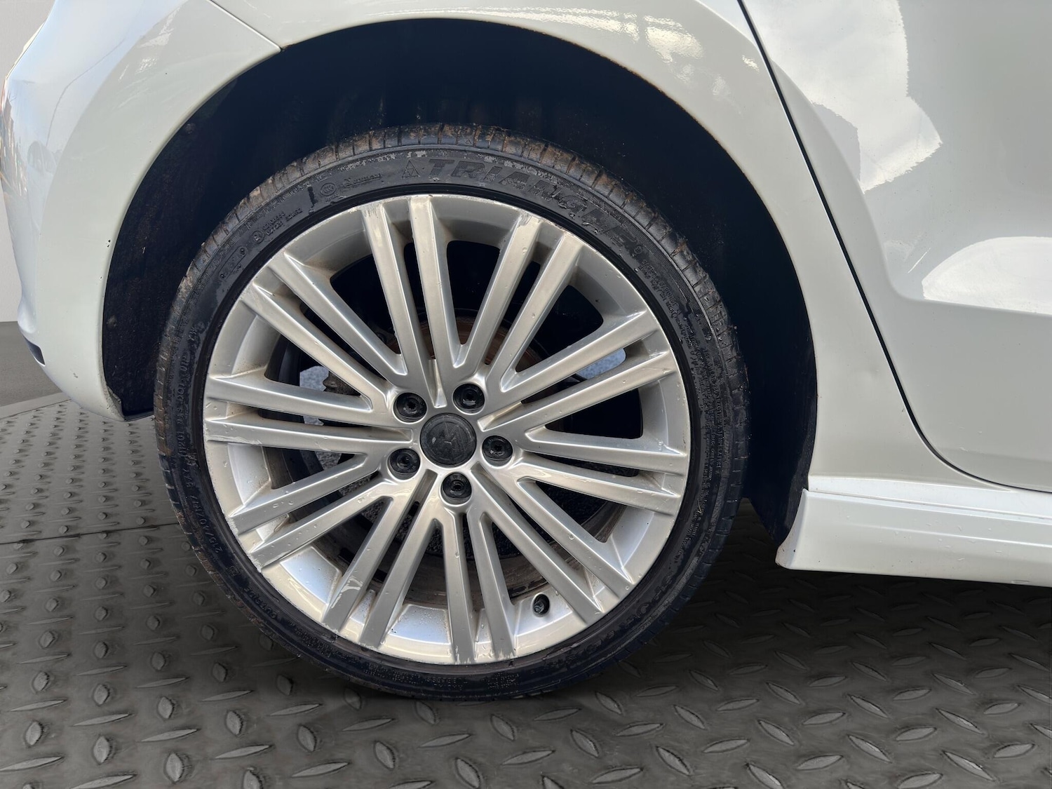 Used Volkswagen Polo 2014 for sale - 76802015: Photo 25