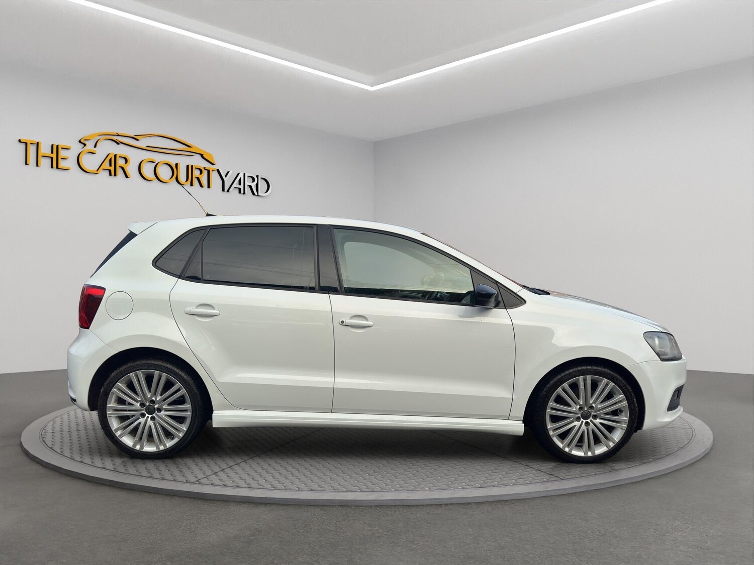 Used Volkswagen Polo 2014 for sale - 76802015: Photo 8