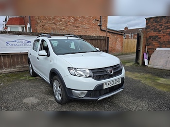 Used Dacia Sandero Stepway 2013 for sale - 76525736: Photo