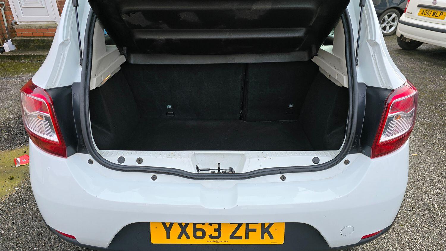 Used Dacia Sandero Stepway 2013 for sale - 76525736: Photo 9