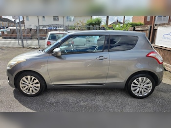 Used Suzuki Swift 2010 for sale - 75836198: Photo