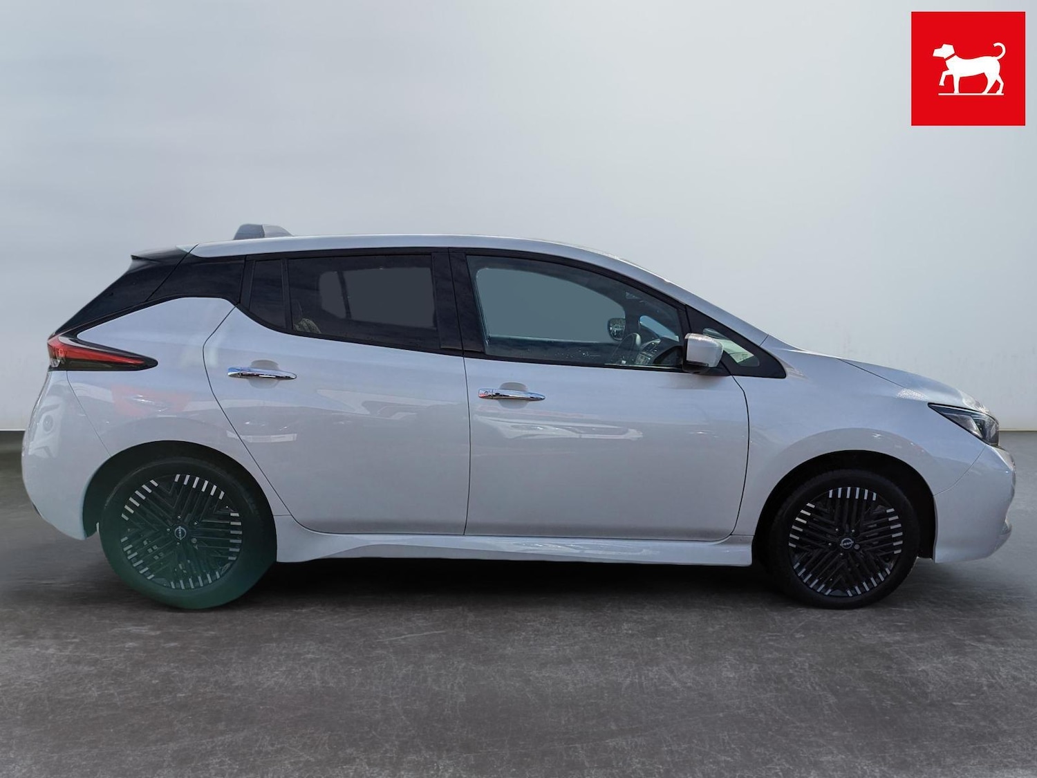 Used Nissan Leaf 2022 for sale - 76151130: Photo 5